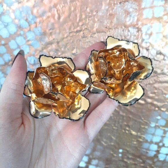 Jewelry - NWOT Zara GoldFlower Statement Earrings